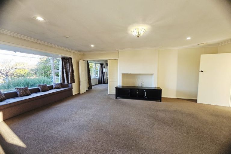Photo of property in 36 Springbank Street, Bryndwr, Christchurch, 8053