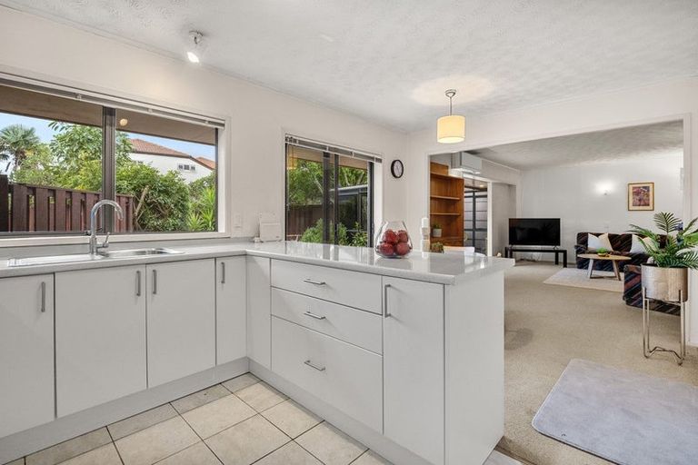 Photo of property in 2/4 Beach Road, Orewa, 0931