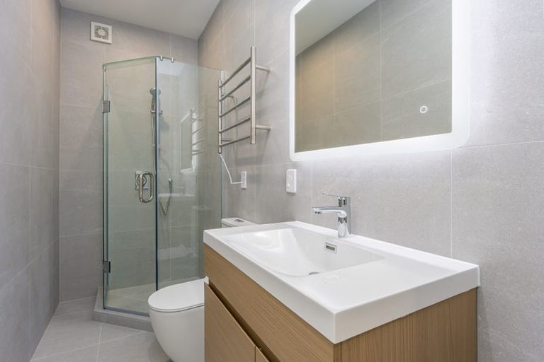 Photo of property in 7 Endurance Rise, Orewa, 0931