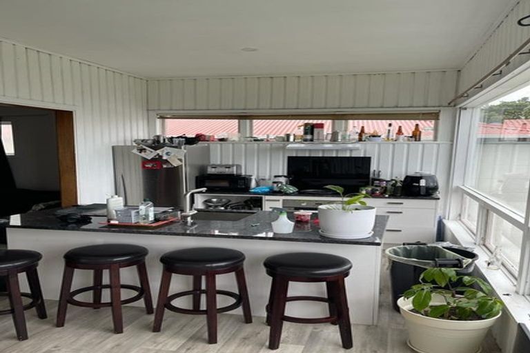 Photo of property in 60 Mortimer Terrace, Brooklyn, Wellington, 6021