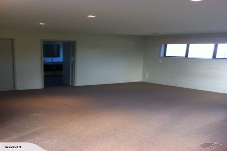 Photo of property in 1a Norwood Road, Bayswater, Auckland, 0622