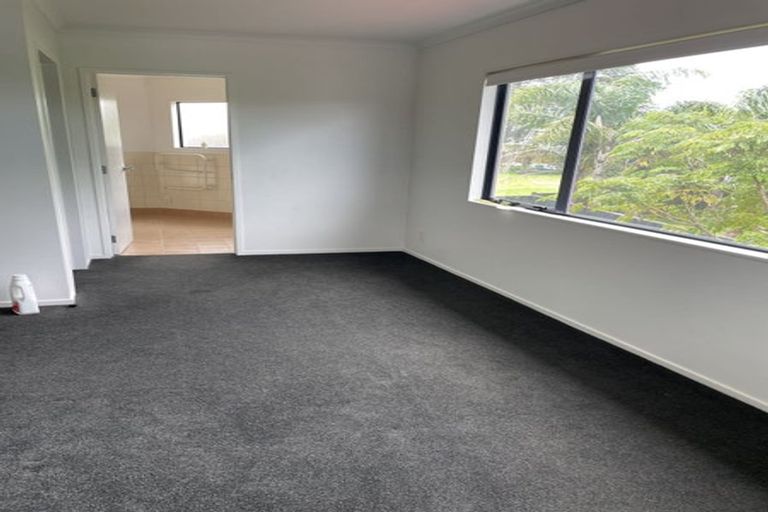 Photo of property in 445 Old Te Atatu Road, Te Atatu Peninsula, Auckland, 0610