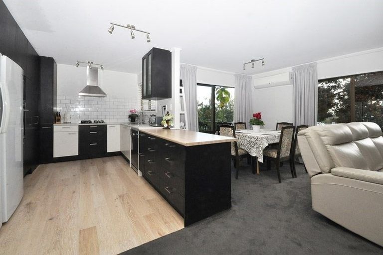 Photo of property in 4 Wesleydale Place, Papakura, 2110