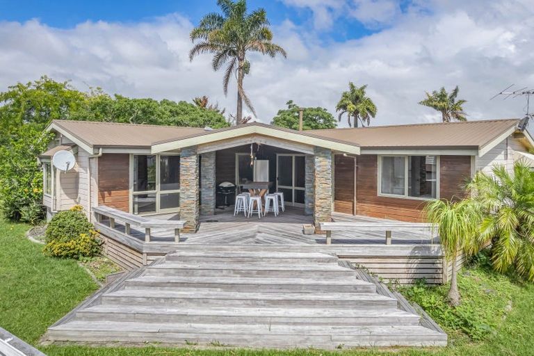 Photo of property in 9 Francesco Drive, Karaka, Papakura, 2113