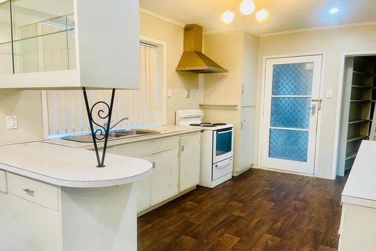 Photo of property in 96 Beaumonts Way, Manurewa, Auckland, 2102