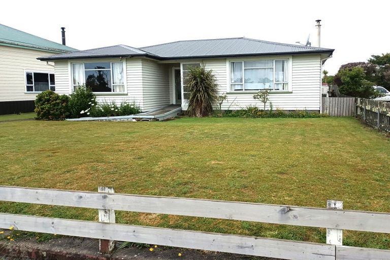 Photo of property in 91 Domett Street, Westport, 7825