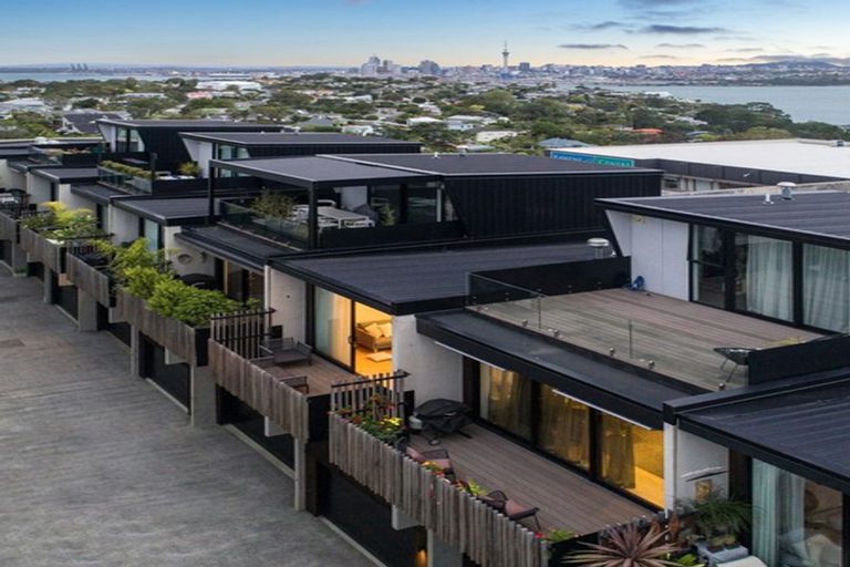 Photo of property in Sugar Lane Apartments, 10/31 Rawene Road, Birkenhead, Auckland, 0626