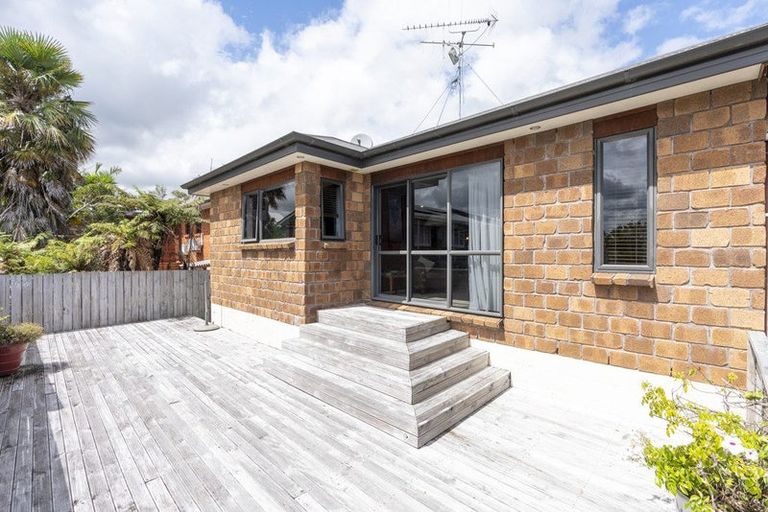 Photo of property in 2 Thomson Avenue, Dinsdale, Hamilton, 3204