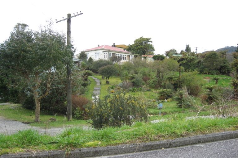 Photo of property in 32 Ward Street, Runanga, 7803