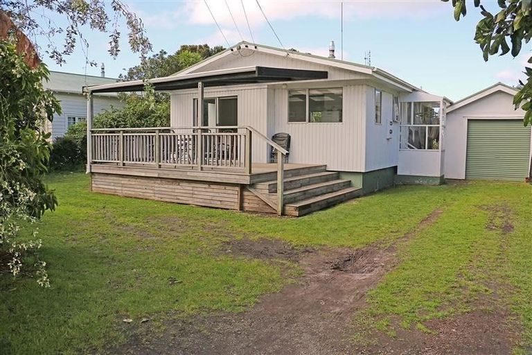 Photo of property in 555 Leigh Road, Whangateau, Warkworth, 0985