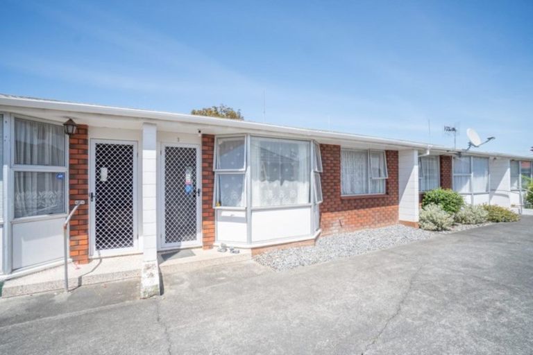 Photo of property in 3/132 Heretaunga Street, Palmerston North, 4414