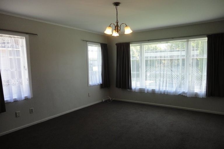 Photo of property in 620a Te Atatu Road, Te Atatu Peninsula, Auckland, 0610