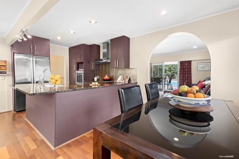 Photo of property in 151 Gossamer Drive, Pakuranga Heights, Auckland, 2010