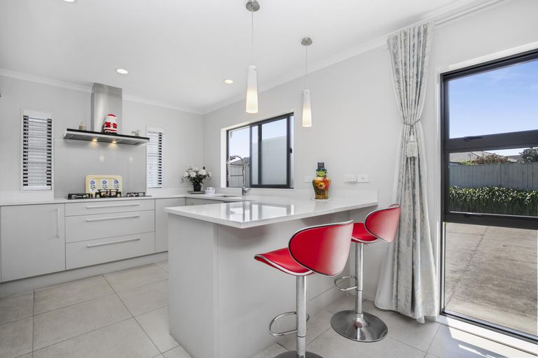 Photo of property in 3 Manene Street, Wattle Downs, Auckland, 2103