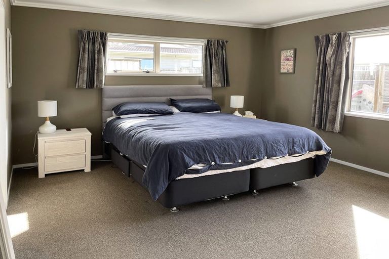 Photo of property in 3 Endeavour Place, One Tree Point, 0118