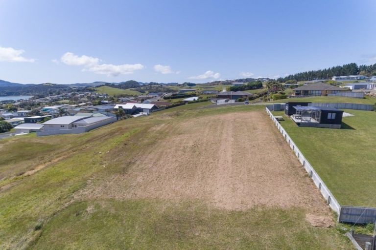 Photo of property in 6 Oden Hill, Coopers Beach, 0420