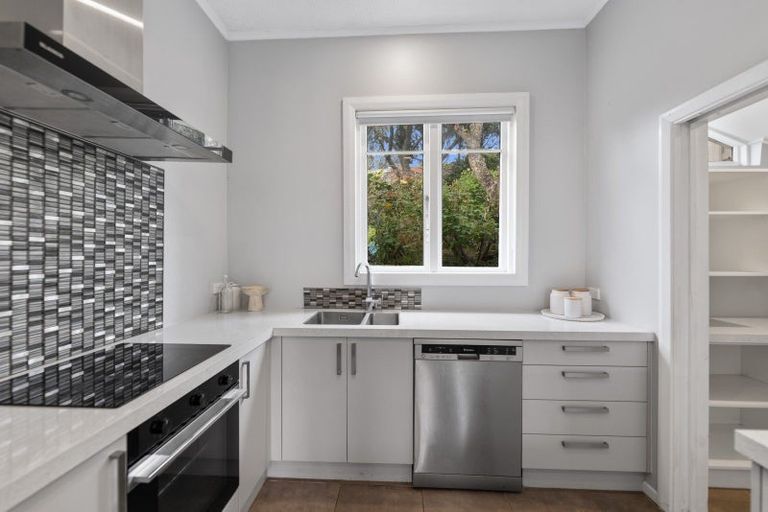 Photo of property in 28 Murray Street, Caversham, Dunedin, 9012