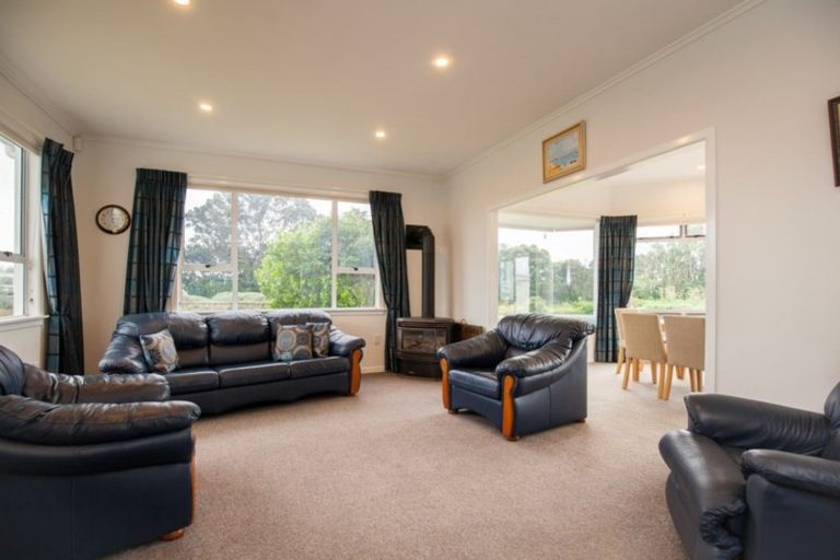 Photo of property in 1 Baring Terrace, Strandon, New Plymouth, 4312