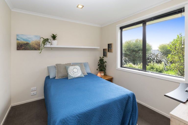 Photo of property in 28 Merrilees Place, Linwood, Christchurch, 8062
