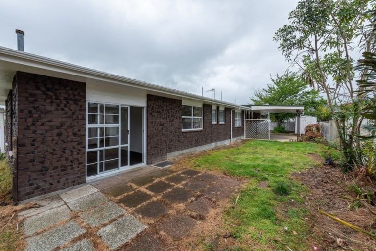 Photo of property in 68 Highbury Drive, Levin, 5510