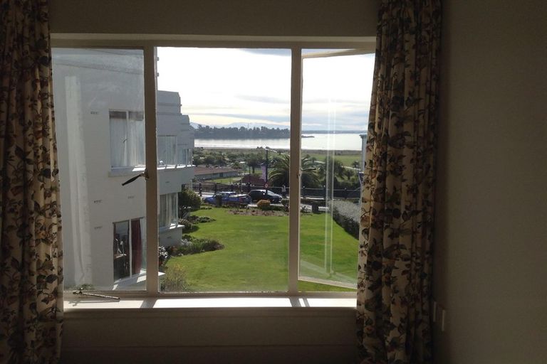 Photo of property in 1-12/48 The Bay Hill, Timaru, 7910