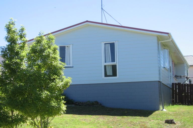 Photo of property in 24 Taurus Crescent, Beach Haven, Auckland, 0626