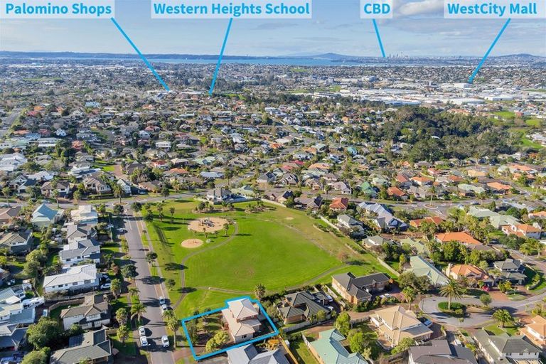 Photo of property in 2 San Marino Drive, Henderson, Auckland, 0612