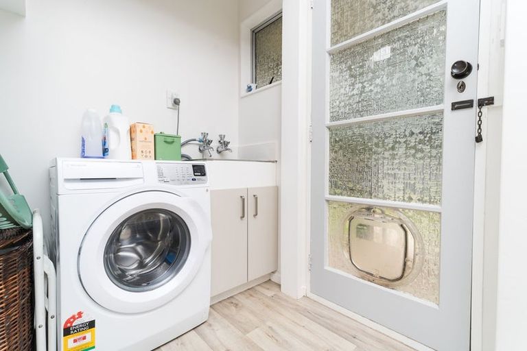 Photo of property in 5a Palliser Place, Milson, Palmerston North, 4414