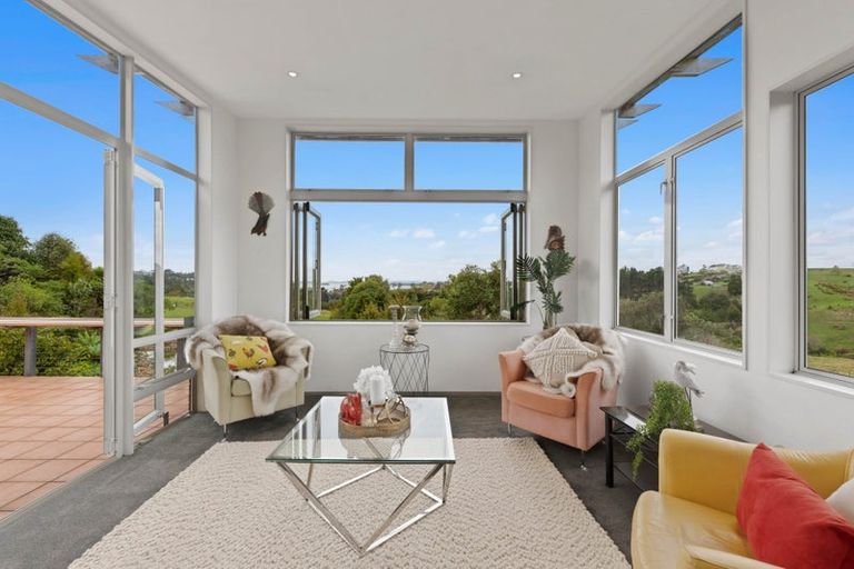 Photo of property in 15 Tudor Park Drive, Whitford, Howick, 2571