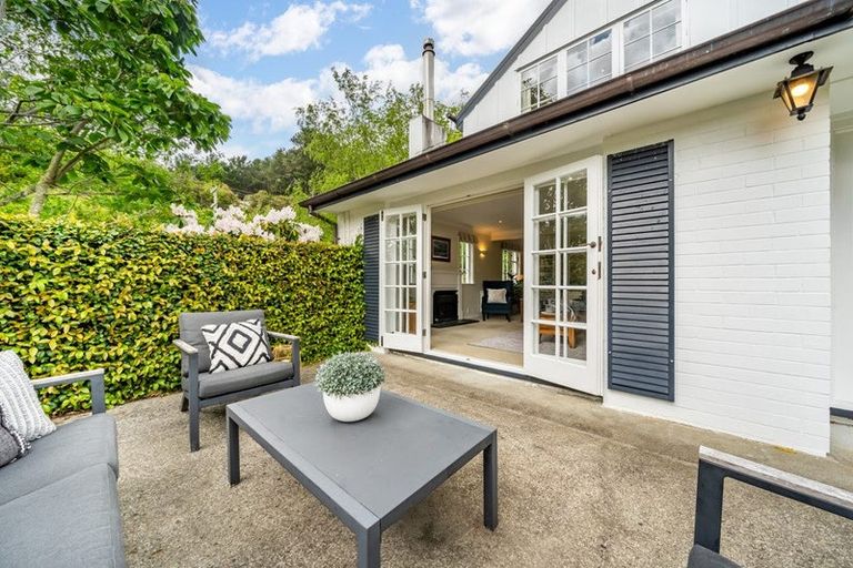 Photo of property in 88 Pinehaven Road, Pinehaven, Upper Hutt, 5019