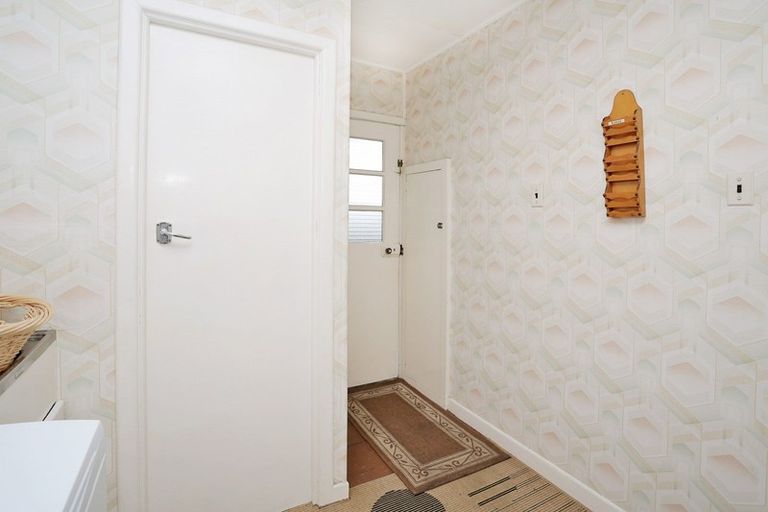 Photo of property in 20 Onslow Street, Bluff, 9814