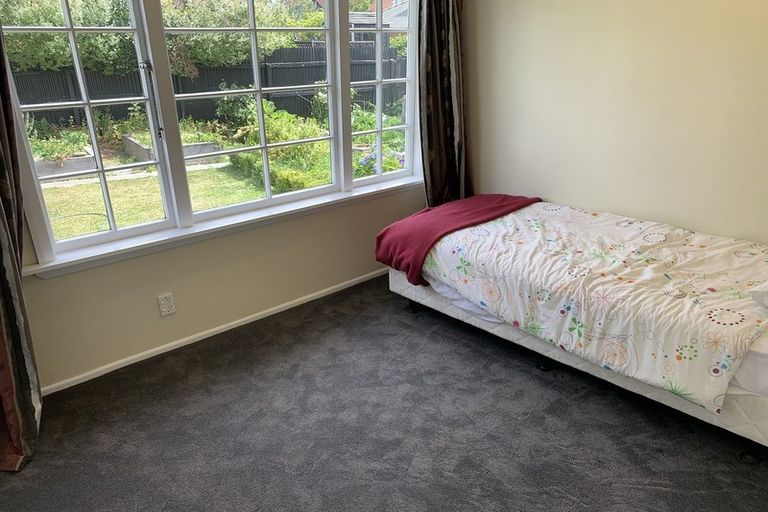 Photo of property in 129 Memorial Avenue, Burnside, Christchurch, 8053