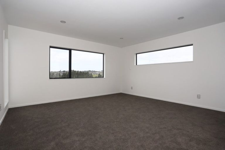 Photo of property in 126 Ormonde Drive, Silverdale, 0932