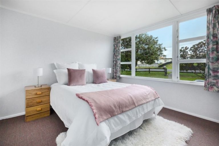 Photo of property in 32 Koromiko Street, Otaki Beach, Otaki, 5512