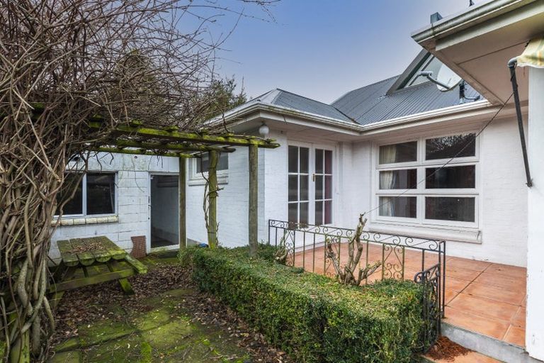 Photo of property in 1/215 Memorial Avenue, Burnside, Christchurch, 8053