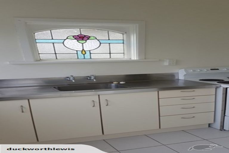 Photo of property in 11 Lawrence Street, Newtown, Wellington, 6021