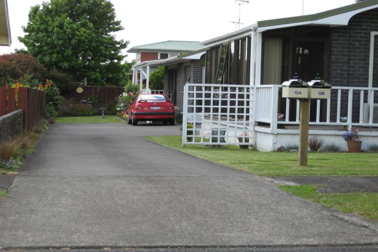 Photo of property in 12a Landscape Road, Pukekohe, 2120