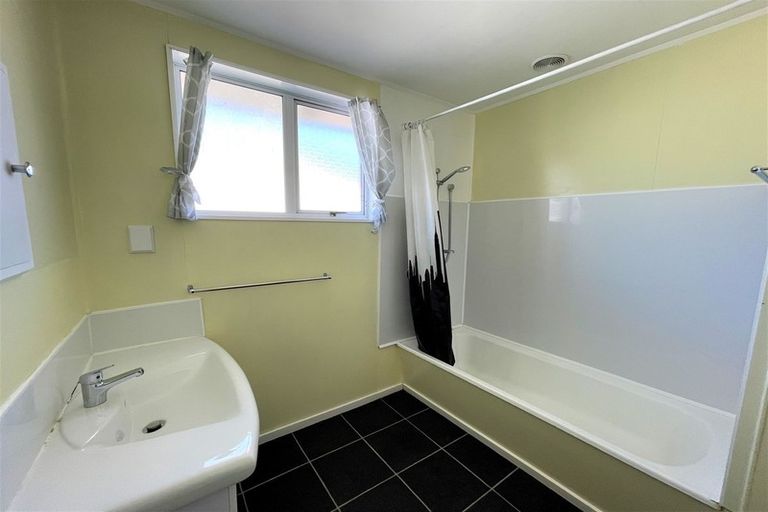 Photo of property in 44a-b Needles Street, Kaitangata, 9210