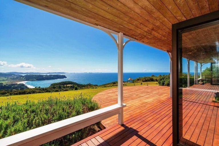Photo of property in 625 Boat Harbour Road, Whenuakite, Whitianga, 3591