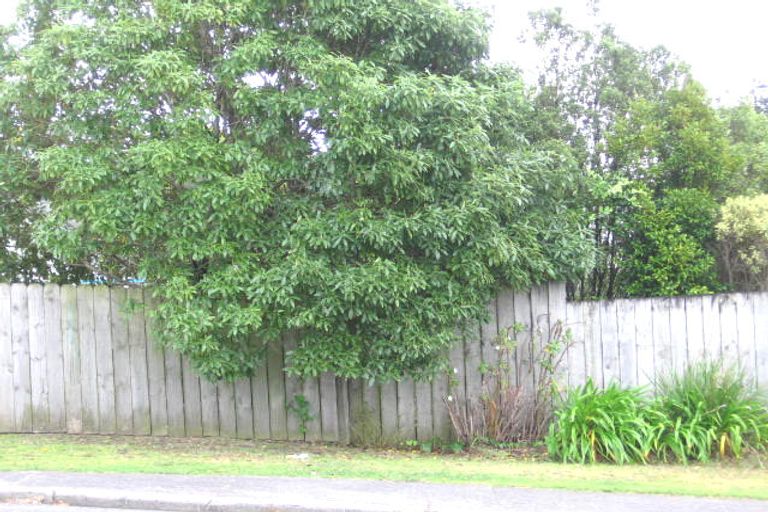 Photo of property in 188 Sunnynook Road, Totara Vale, Auckland, 0627