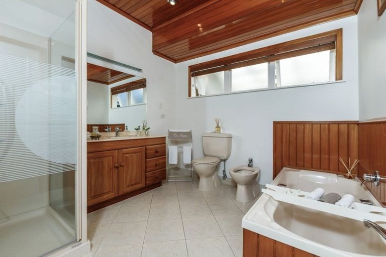 Photo of property in 848 Beach Road, Torbay, Auckland, 0630