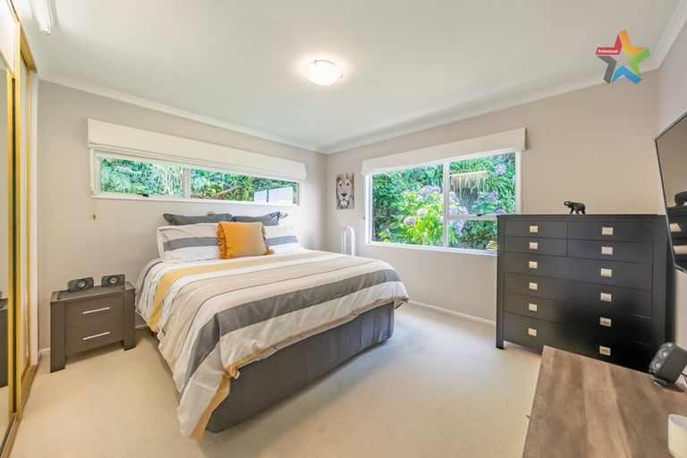 Photo of property in 121 Tirohanga Road, Tirohanga, Lower Hutt, 5010