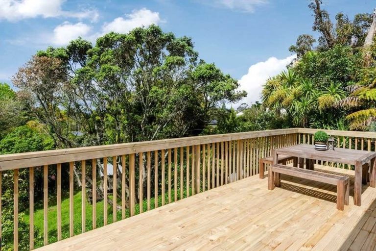 Photo of property in 5 Surville Place, Mairangi Bay, Auckland, 0630