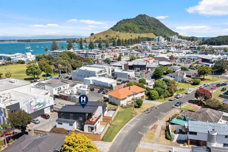 Photo of property in 12 Pitau Road, Mount Maunganui, 3116