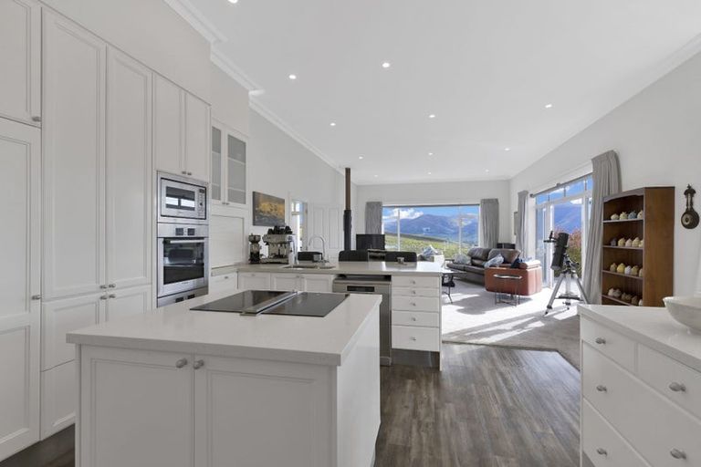 Photo of property in 67 Macraes Road, Waynes, Palmerston, 9483