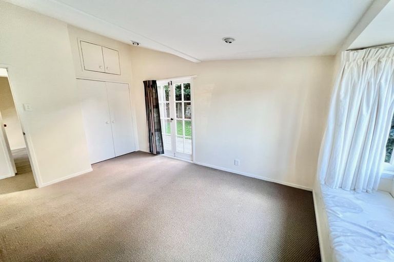 Photo of property in 76 Beach Road, Castor Bay, Auckland, 0620