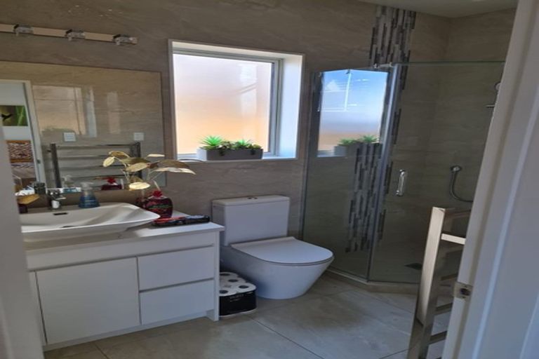 Photo of property in 45 Donegal Park Drive, Flat Bush, Auckland, 2019