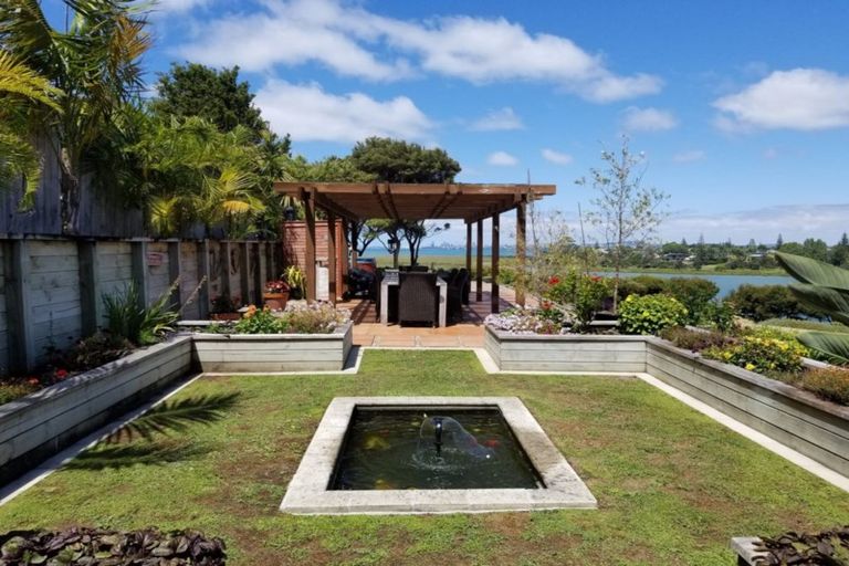 Photo of property in 167 West Harbour Drive, West Harbour, Auckland, 0618
