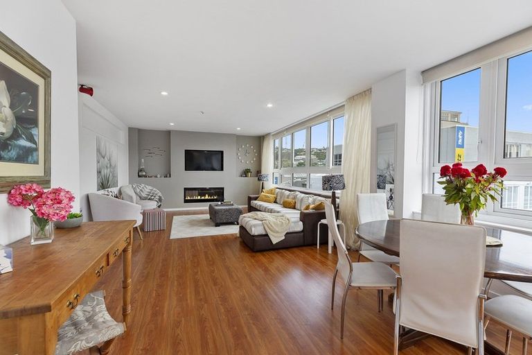 Photo of property in Lexington Apartments, 33c Hania Street, Mount Victoria, Wellington, 6011
