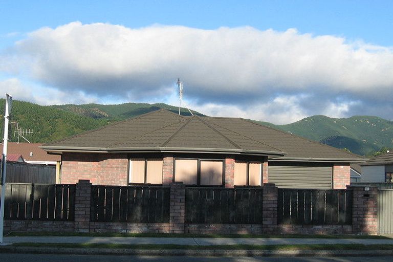 Photo of property in 62 Arawhata Road, Paraparaumu, 5032